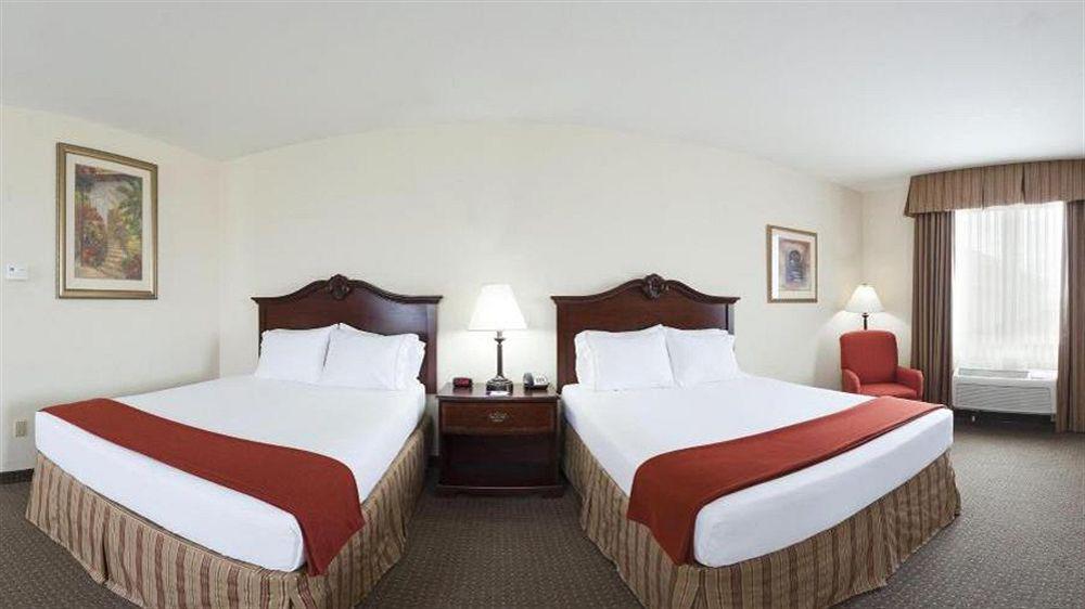Hotel Express & Hwy 270 By Ihg Woodward