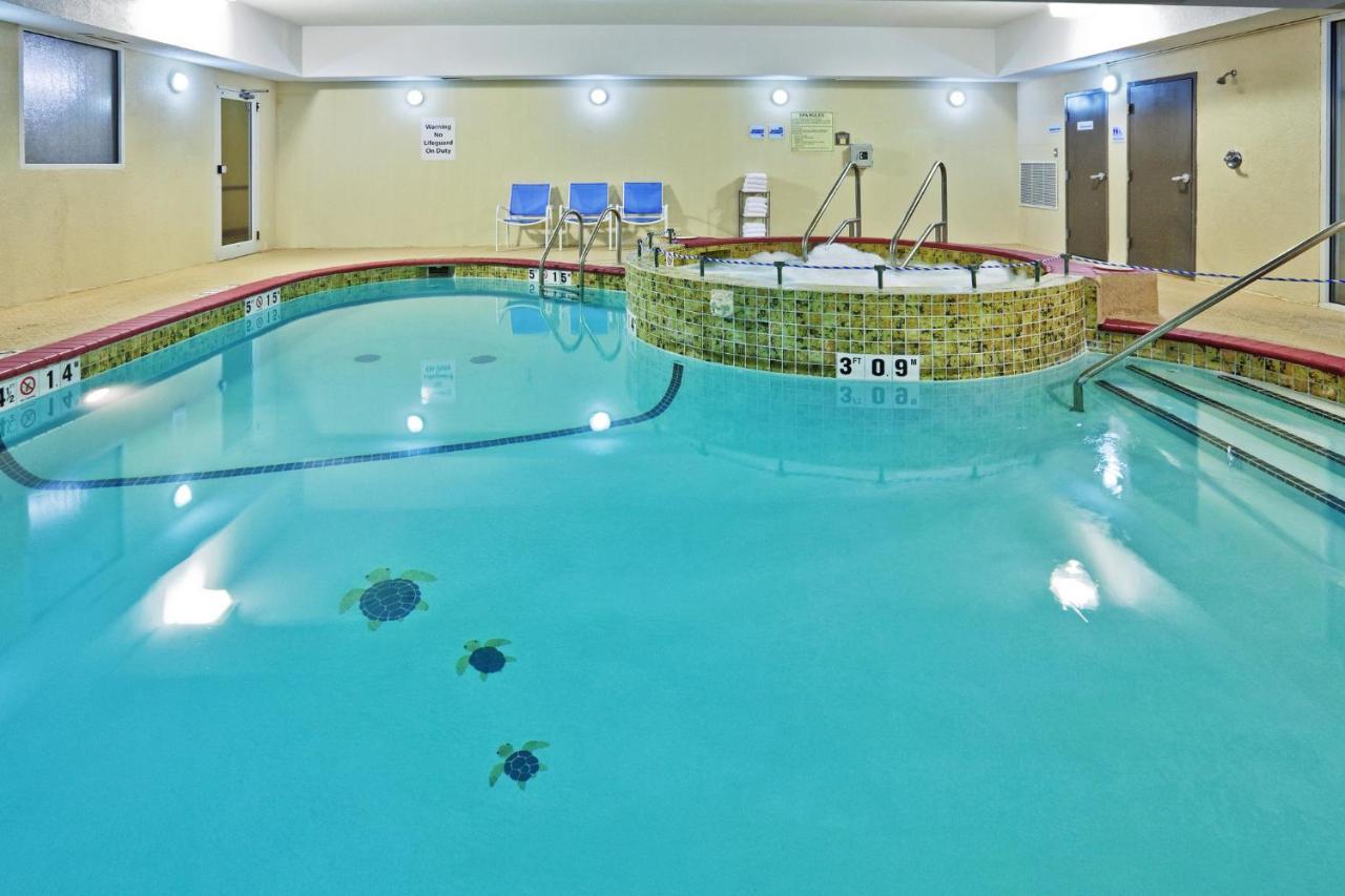 Hotel Express & Hwy 270 By Ihg Woodward